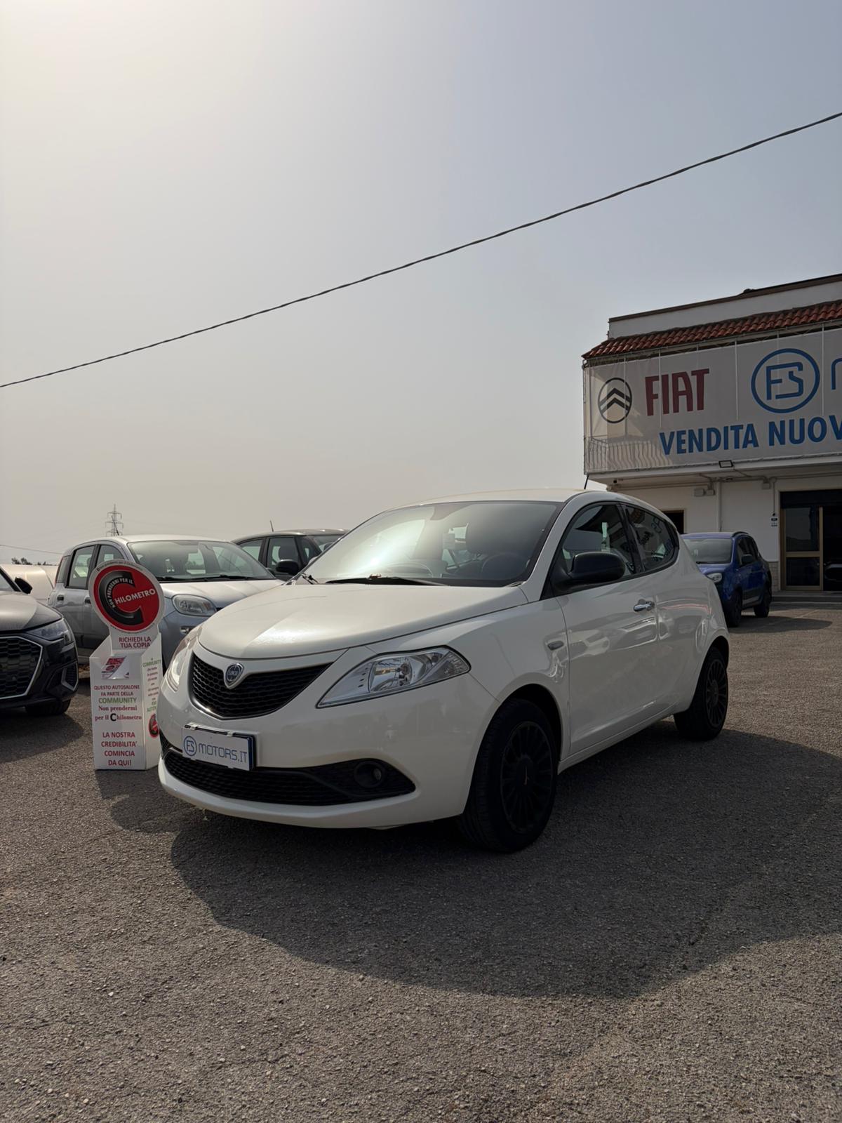 LANCIA YPSILON 1.2 ECOCHIC GOLD